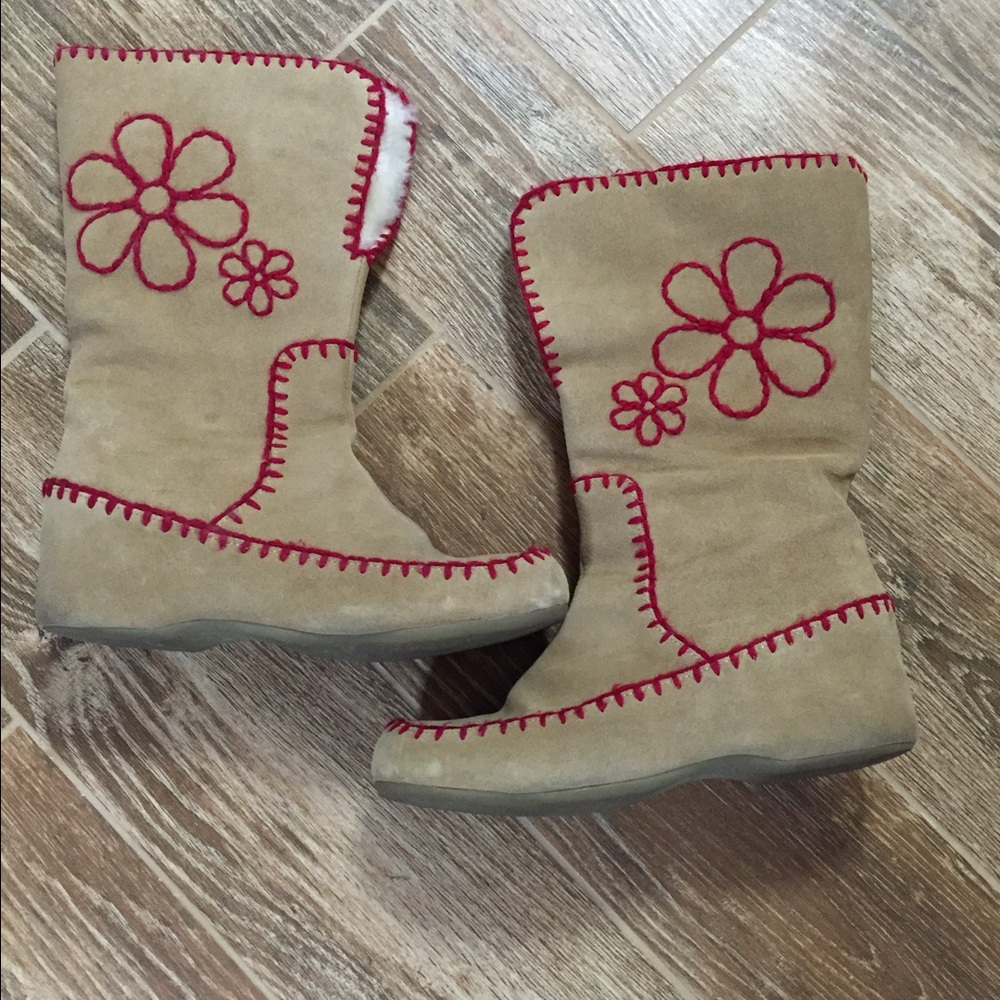 Esprit Tan Winter Boots with Red Floral Design